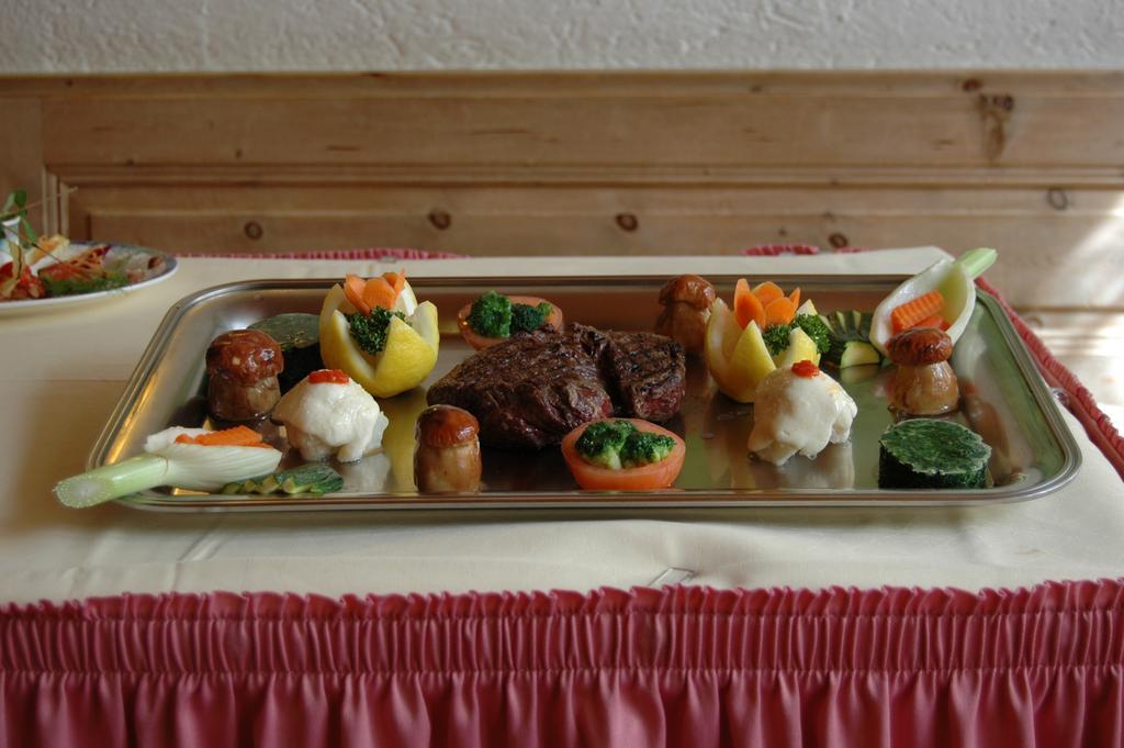 Poschiavo Suisse Hotel & Traditional Fondue Stube Eksteriør bilde