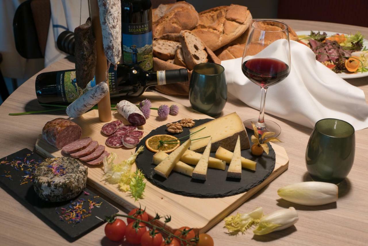 Poschiavo Suisse Hotel & Traditional Fondue Stube Eksteriør bilde